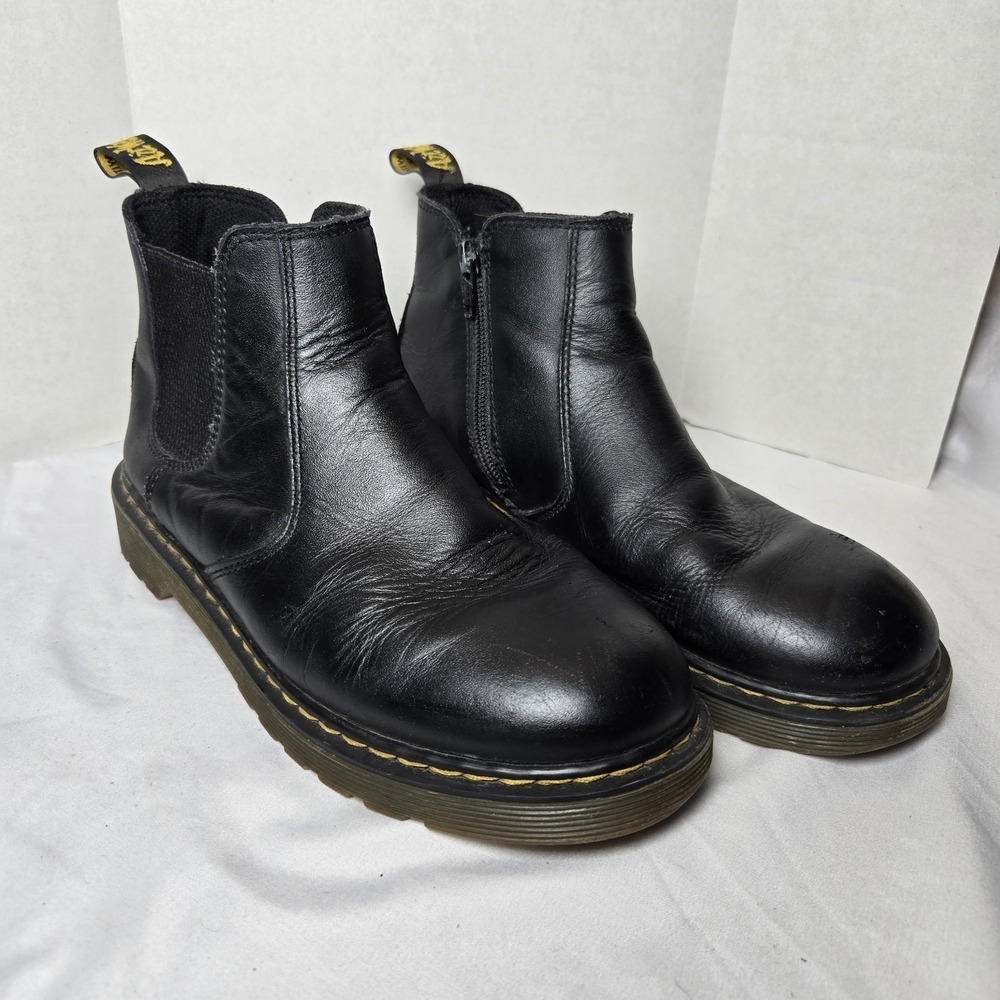 Dr. Martens Youth 2976 Slip Resistant Leather Chelsea Black Casual Punk Boots 6